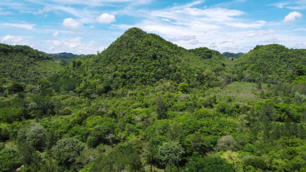 finca ixobel eco hotel poptun peten guatemala la piramide drone